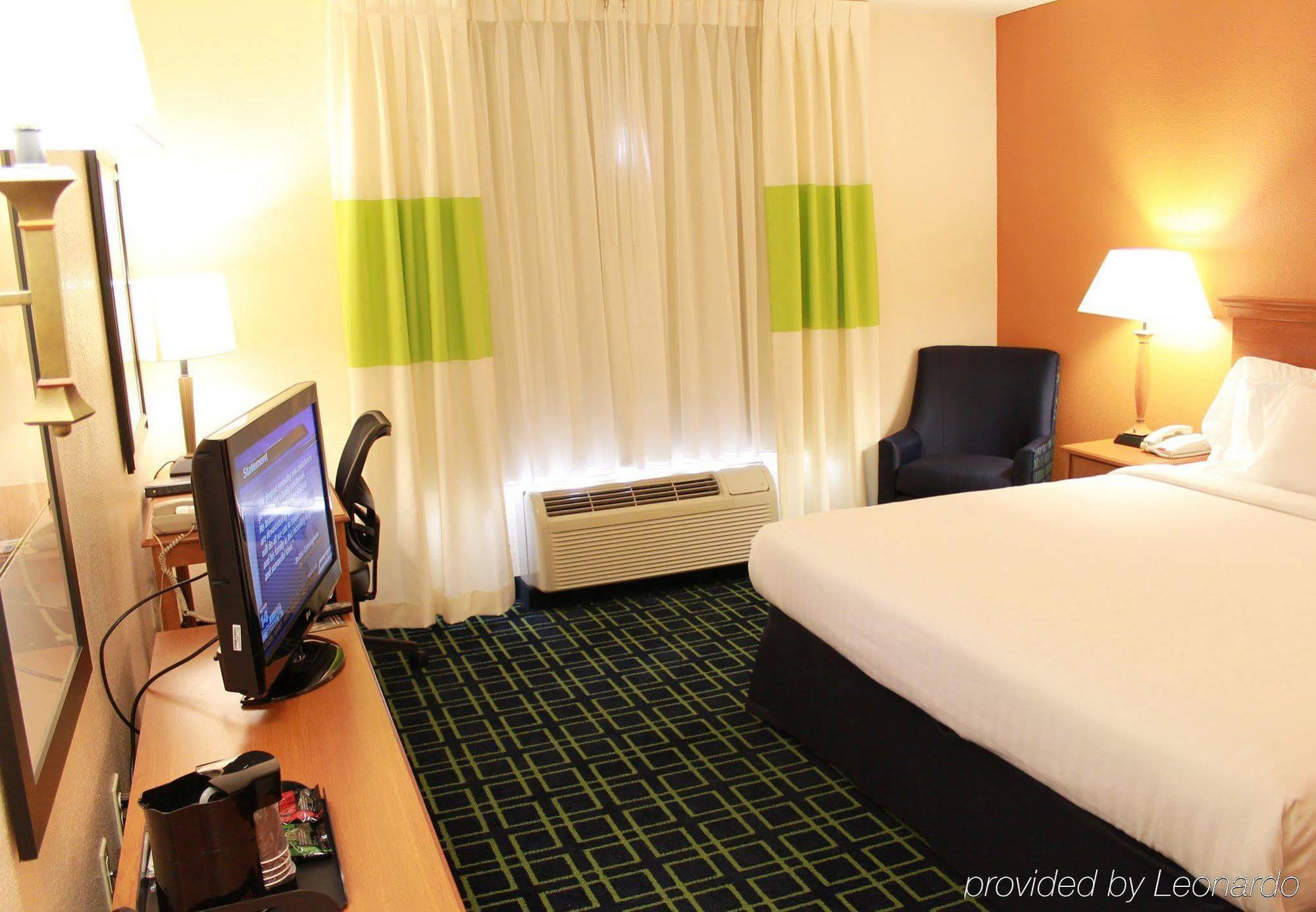 Fairfield Inn & Suites High Point Archdale Room photo